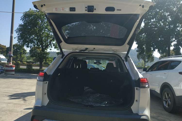 Used Toyota FRONTLANDER 2022 2.0L CVT Luxury PLUS Edition
