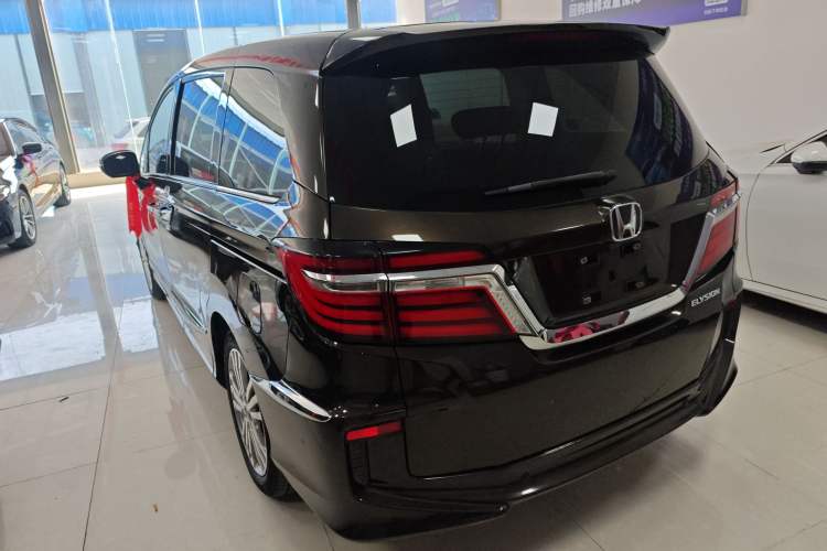 Used Honda Elysion 2016 2.4L Classic Edition
