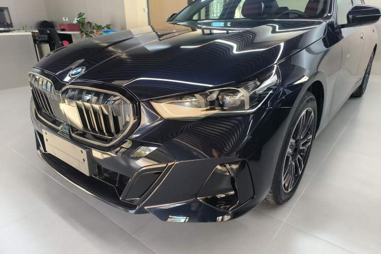 Used BMW 5 Series 2025 530Li Leading Model M Sport Package
