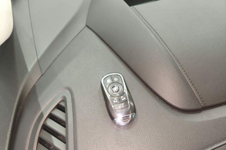 Used Buick GL8 2020 Avenir Avia Six-Seat Deluxe Edition
