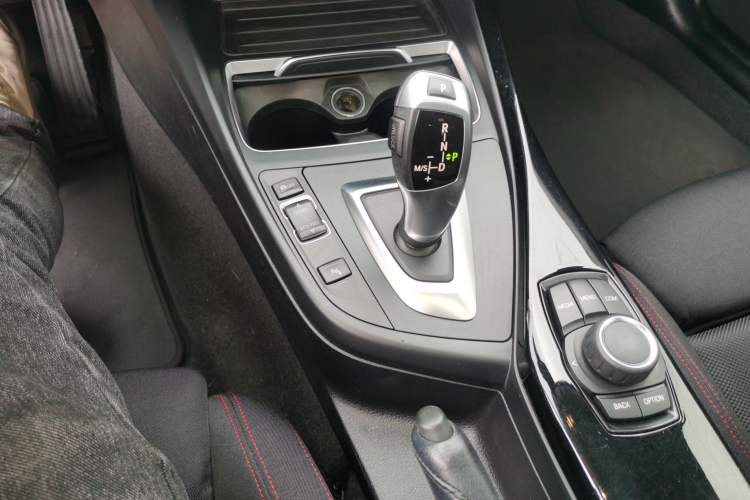 Used BMW 2 Series 2018 220i Sport Design Package
