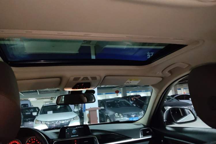 Used BMW 3 Series 2018 320Li xDrive Fashion Model
