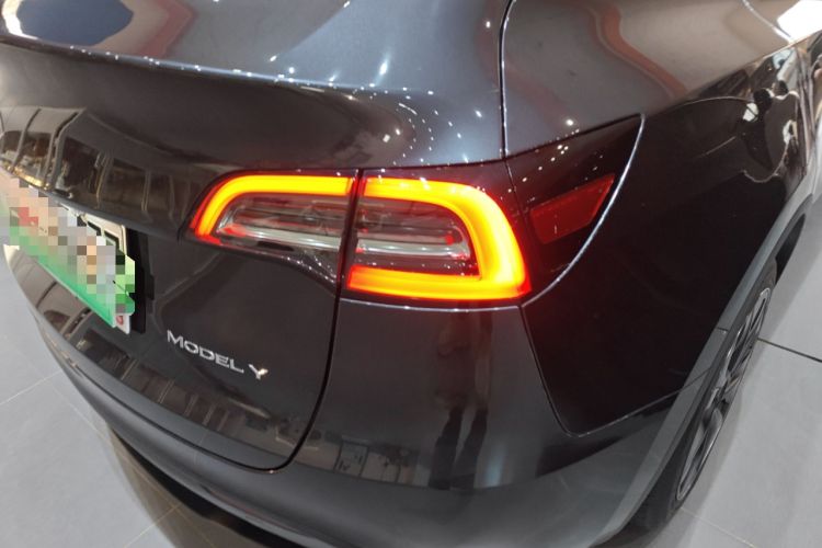 Used Tesla Model Y 2024 Rear-Wheel-Drive Version
