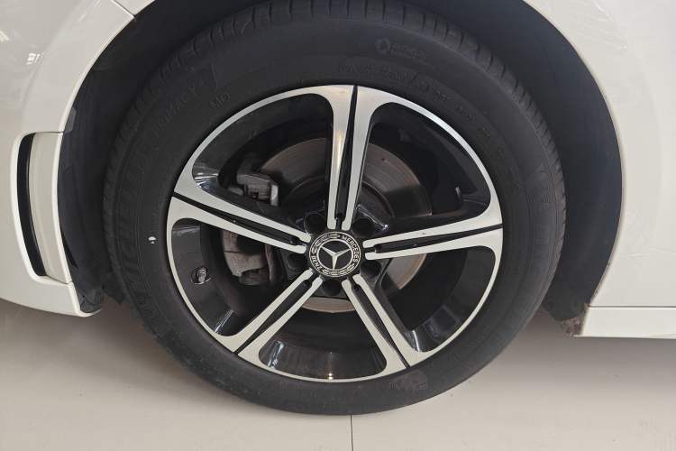 Used Mercedes-Benz A-Class 2022 Revised Version A 200 L Sport Sedan Fashionable Style
