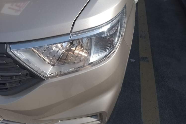 Used Wuling Hongguang V 2022 1.5L Jingqu Edition Electric-Assist LAR
