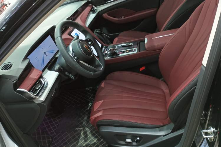 Used Hongqi H5 2025 2.0T Automatic Flag Edition – 500 000 Units Commemorative Version