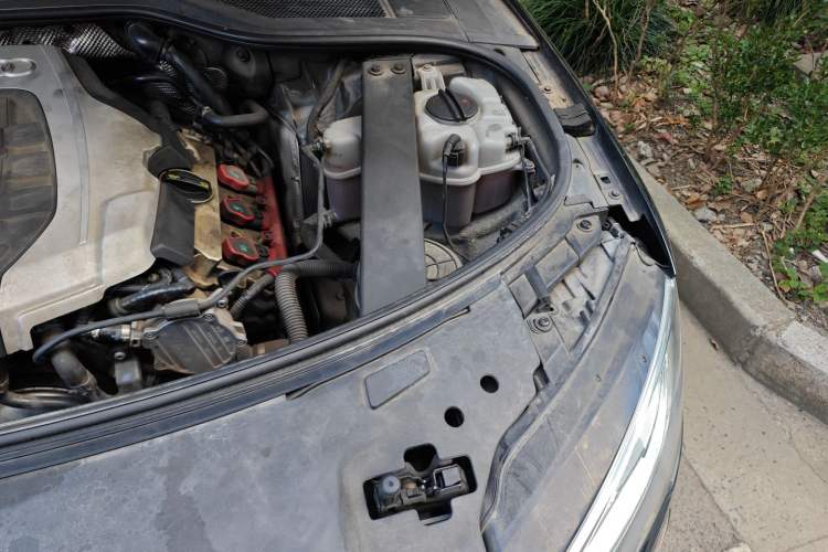 Used Audi A8 2014 A8L 45 TFSI quattro Comfort model
