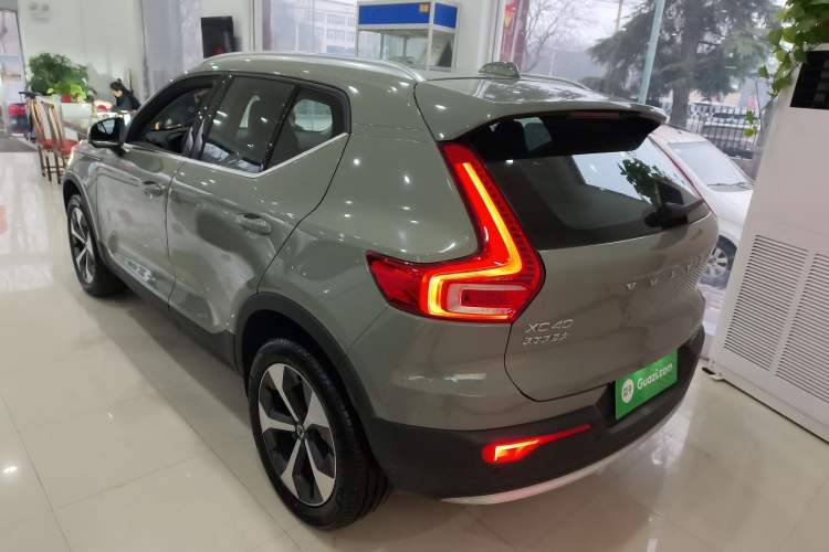 Used Volvo XC40 2024 B4 4x4 Smart Luxury Edition