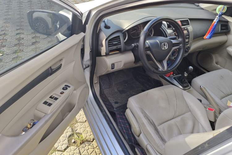 Used Honda City Classic 2012 1.5L Manual Comfort Edition
