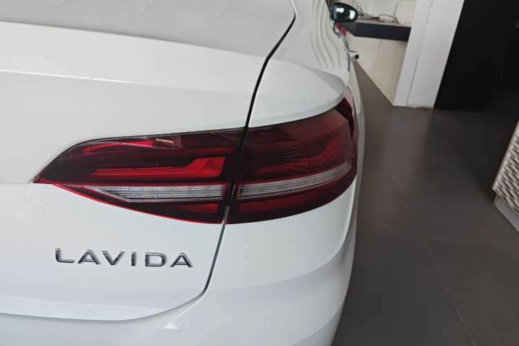 Used Volkswagen Lavida 2024 1.5L Automatic 5 Million Edition
