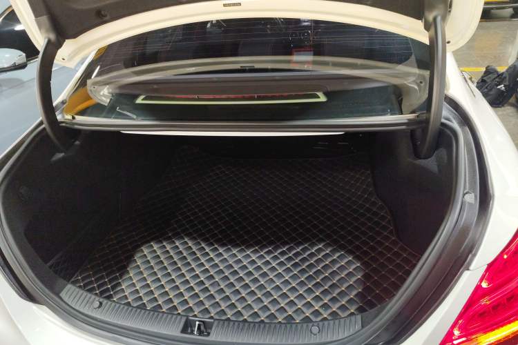 Used Mercedes-Benz C-Class 2018 C 180 L Dynamic Sports Edition
