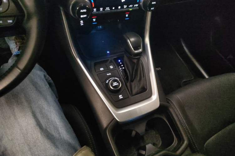 Used Toyota Wildlander 2023 Dual-Motor 2.5L E-CVT Four-Wheel Drive Prestige Edition