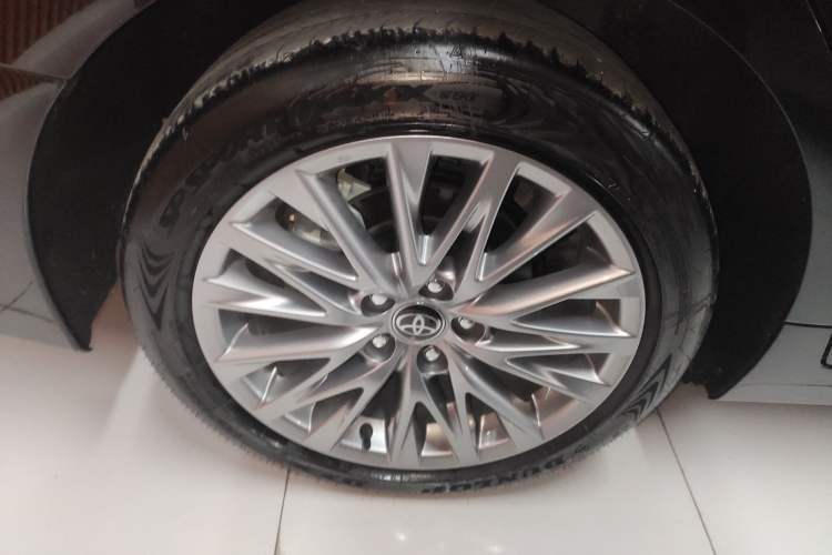 Used Toyota Avalon 2024 Dual-Motor 2.0L Premium Edition