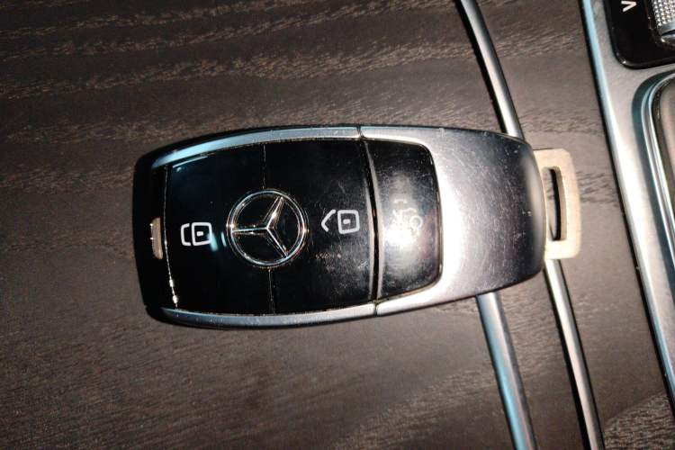 Used Mercedes-Benz E-Class 2019 Restyled E 300 L Sporty and Stylish Edition
