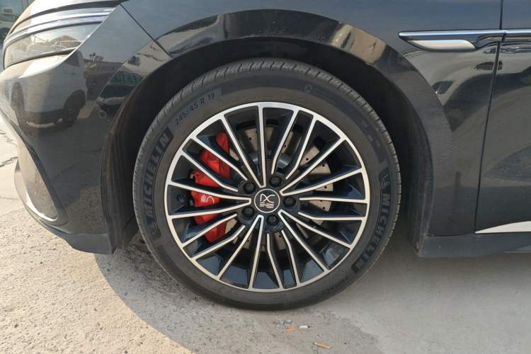 Used BYD Han 2025 EV with 701 km of Laser Radar-Enabled Intelligent Driving