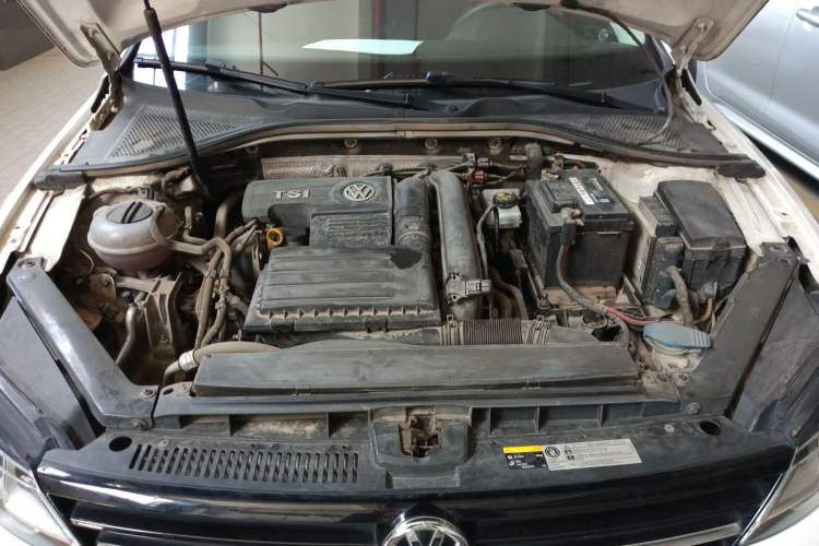 Used Volkswagen Lamando 2015 230TSI DSG Fashion Edition
