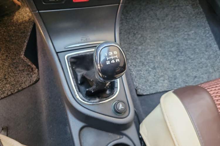 Used Dongfeng Aeolus S30 2014 1.5L Manual Gratitude Edition
