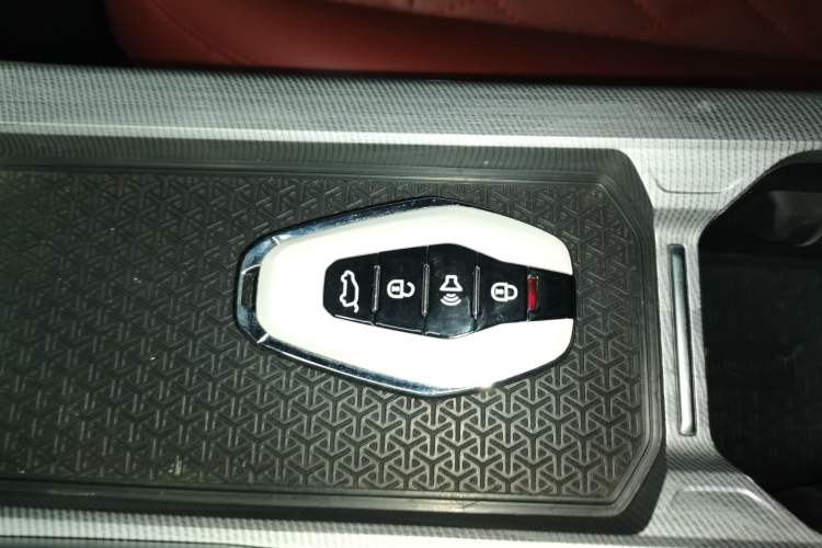 Used JETOUR X70 PLUS 2023 1.5T DCT Brave PLUS 5-Seater
