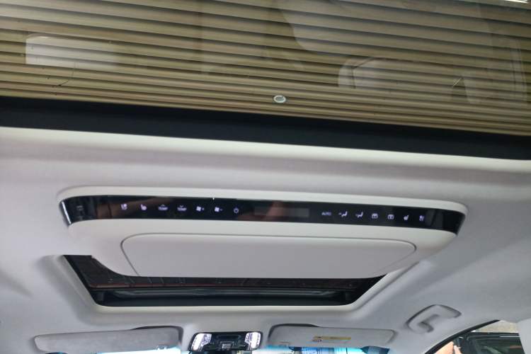 Used Buick GL8 New Energy 2024 Lu Zun Luxury Edition 7-Seater
