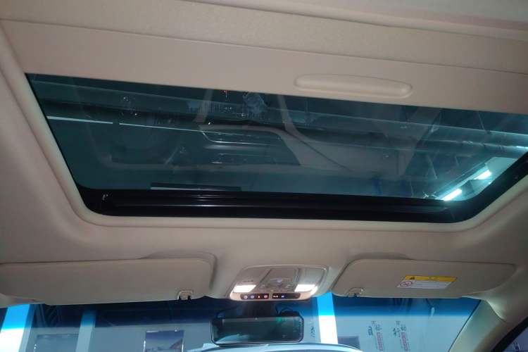 Used Buick GL8 2022 ES Landtrek 653T Luxury Edition
