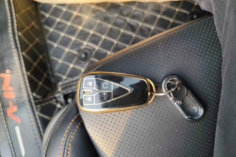 Used Changan UNI-V 2022 1.5T Prestige Version