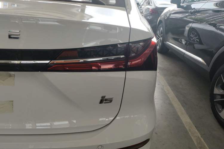 Used Roewe i5 2023 1.5L CVT Luxury Edition