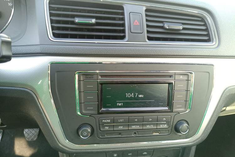 Used Volkswagen Gran Lavida 2015 1.6L Manual Comfort Edition