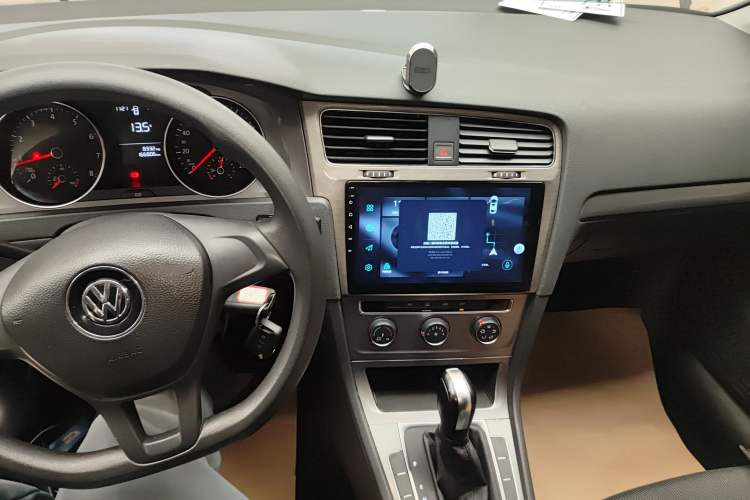 Used Volkswagen Golf 2016 1.6L Automatic Fashion Model
