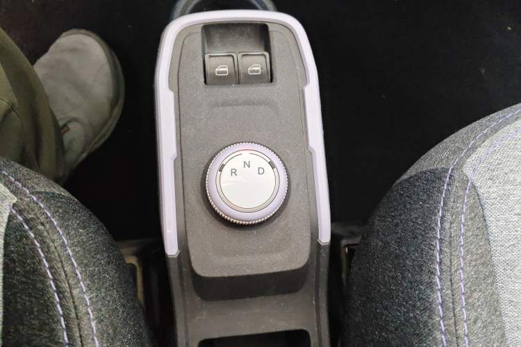 Used Chery QQ Ice Cream 2022 120km Conical Shape Lithium Iron Phosphate