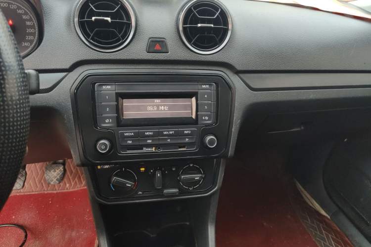 Used Volkswagen Jetta 2017 1.4L Manual Fashion Edition