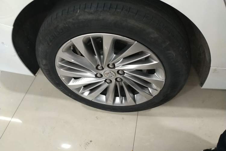 Used Buick Century 2023 2.0T Six-Seater Yinshi Edition