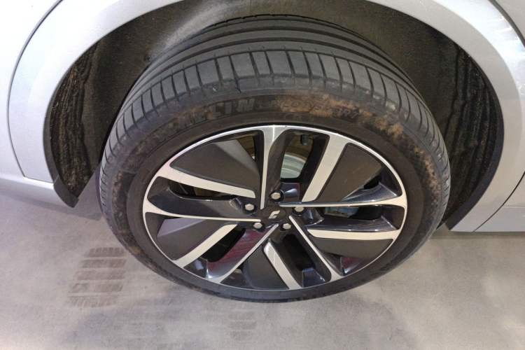 Used Li Auto L9 2022 Max model
