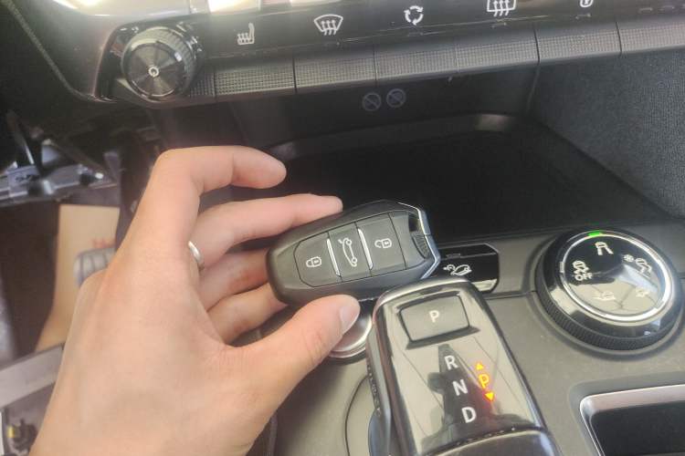 Used Peugeot 4008 2017 380THP Luxury Edition
