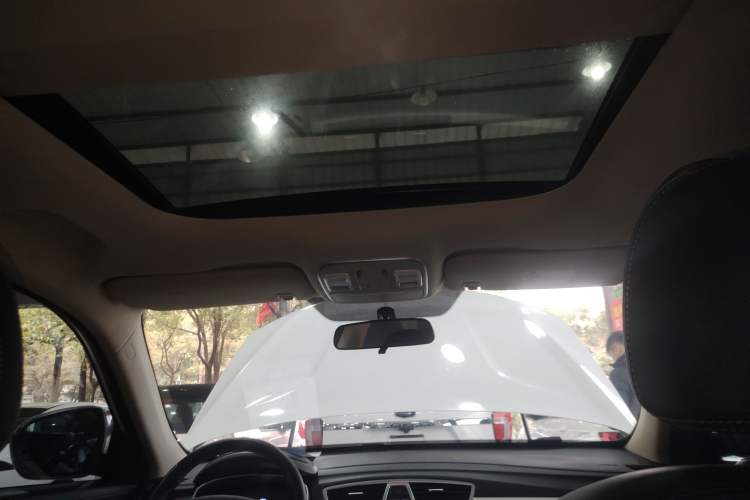 Used Geely Auto Emgrand X7 Sport 2020 1.8TD DCT Two-Wheel Drive Smart Connect 4G-Enabled Version
