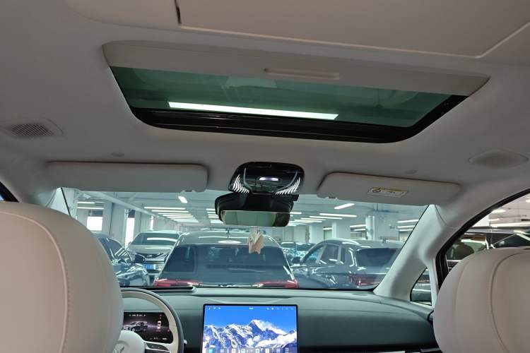 Used VOYAH Dream 2025 PHEV Four-Wheel-Drive Flagship Version – Qiankun Edition
