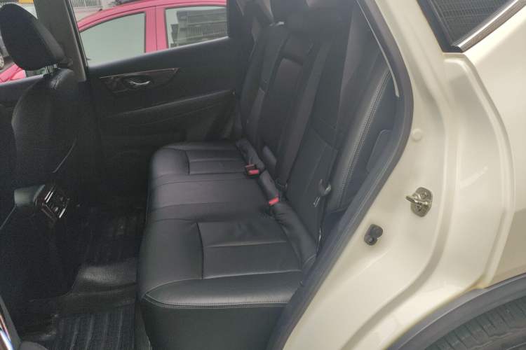 Used Nissan X-Trail 2019 2.0L CVT Smart Connect Comfort Edition 2WD
