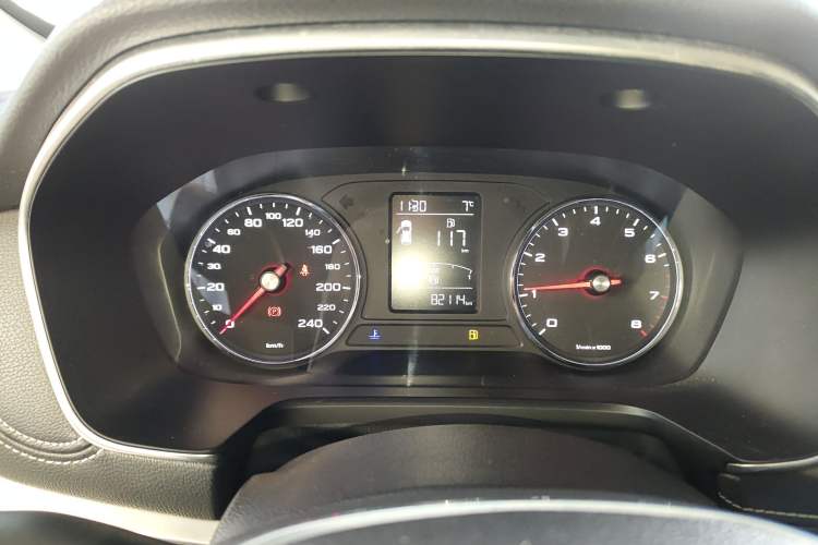 Used Roewe RX5 2018 20T Two-Wheel Drive Manual Internet Elite Edition