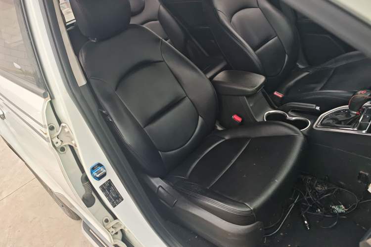 Used Hyundai ix25 2016 1.6T Dual-Clutch Two-Wheel Drive Smart GLS Model
