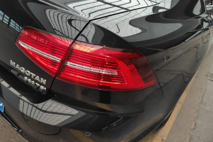 Used Volkswagen Magotan 2019 330TSI DSG Leading Model China VI Standard
