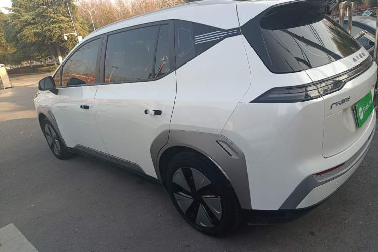 Used AION Y 2024 Younger