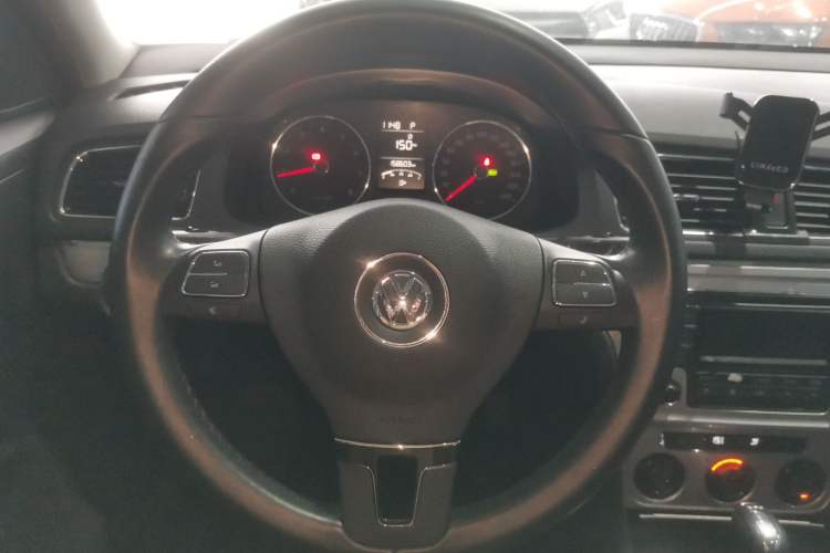 Used Volkswagen Gran Lavida 2013 1.4 TSI Automatic Luxury Model
