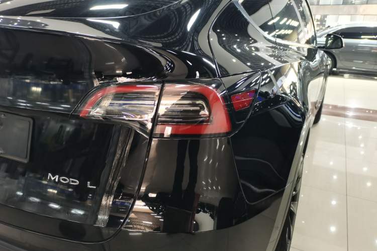 Used Tesla Model Y 2022 Rear-Wheel-Drive Version
