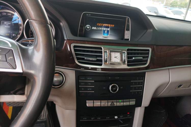 Used Mercedes-Benz E-Class 2015 Facelift E 200 L