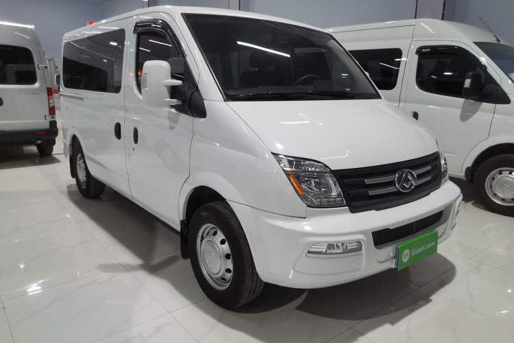 Used SAIC MAXUS Xintu V80 2023 2.0T AMT Classic Aoyuntong Power Version Short Wheelbase Ultra-Low Roof 5/6-Seater