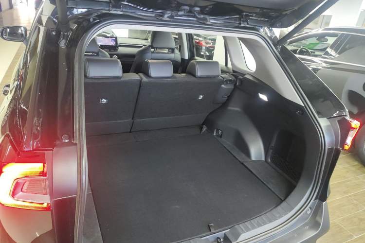 Used Toyota Wildlander 2023 Dual-Motor 2.5L E-CVT Four-Wheel Drive Prestige Edition
