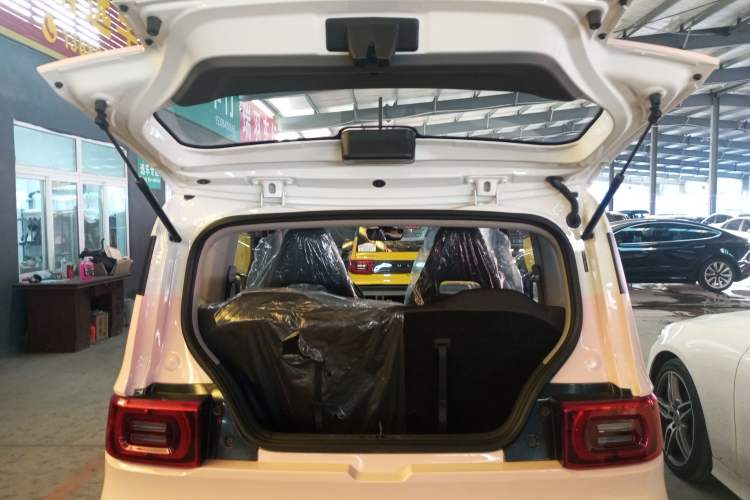 Used Wuling Hongguang MINIEV 2022 Macaron Fashion Model Lithium Iron Phosphate
