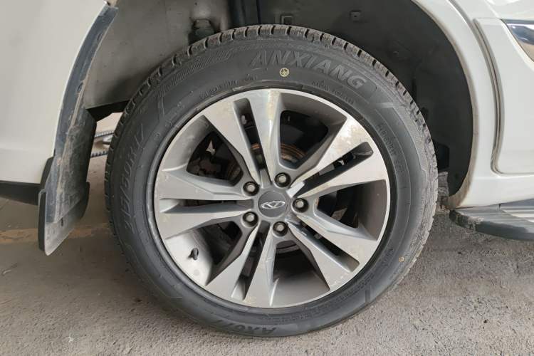 Used Chery Tiggo 3 2015 1.6L CVT ZhiShang Commemorative Edition
