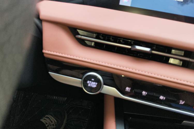 Used Changan CS75 PLUS 2024 3rd Generation Champion Edition 2.0T Intelligent Drive Performance Model