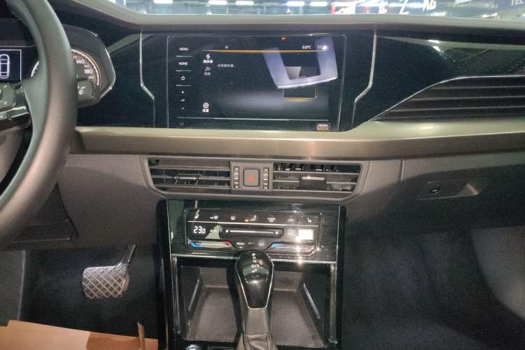 Used Volkswagen Passat 2020 Facelift 330TSI Elite Edition China VI Standard