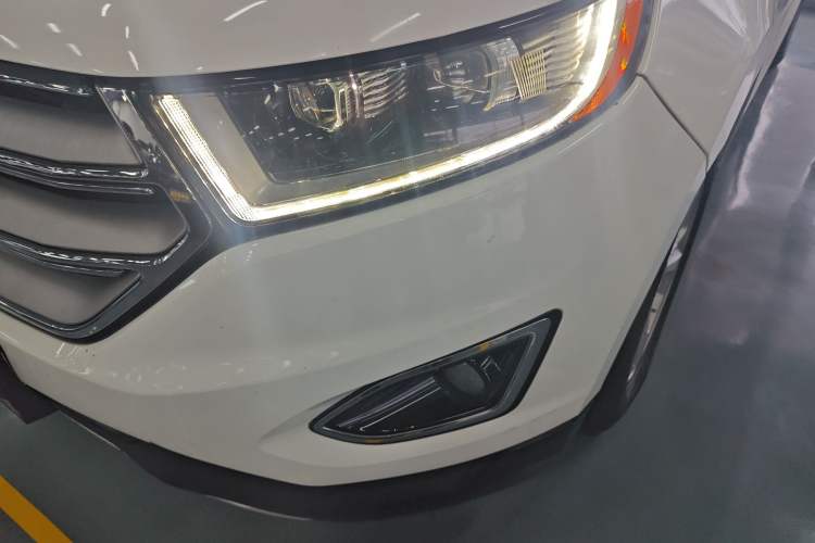 Used Ford Edge 2016 EcoBoost 245 Two-Wheel-Drive Titanium 5-Seater
